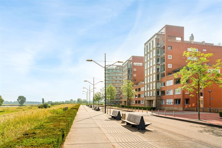 Bekijk foto 4 van Maasboulevard 287