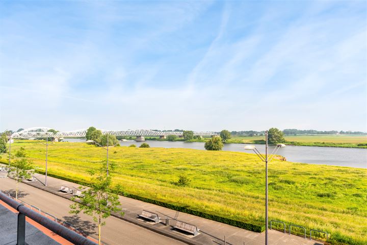 Bekijk foto 39 van Maasboulevard 287