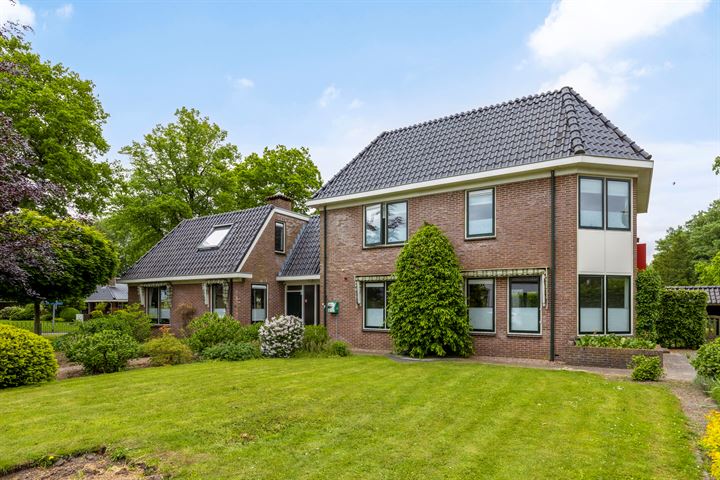 Bekijk foto 1 van Hoofdstraat 50-52