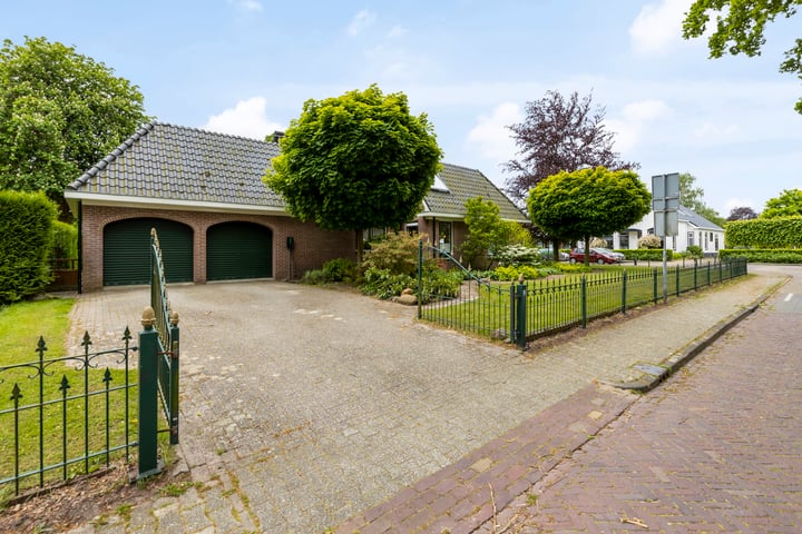 Bekijk foto 3 van Hoofdstraat 50-52