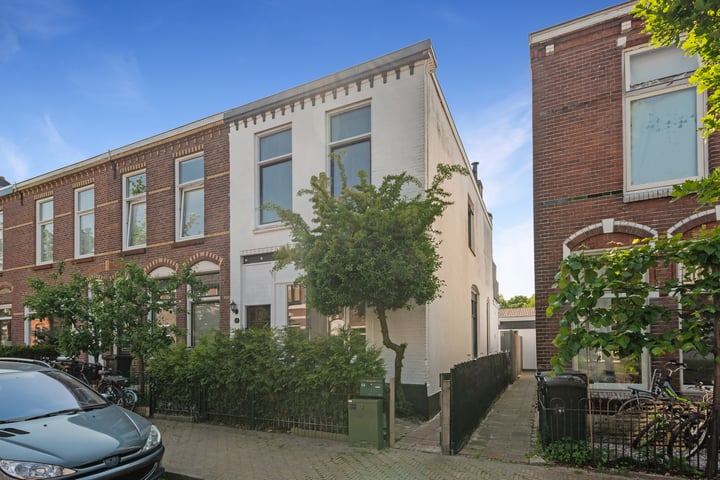 Bekijk foto 1 van Tulpstraat 64