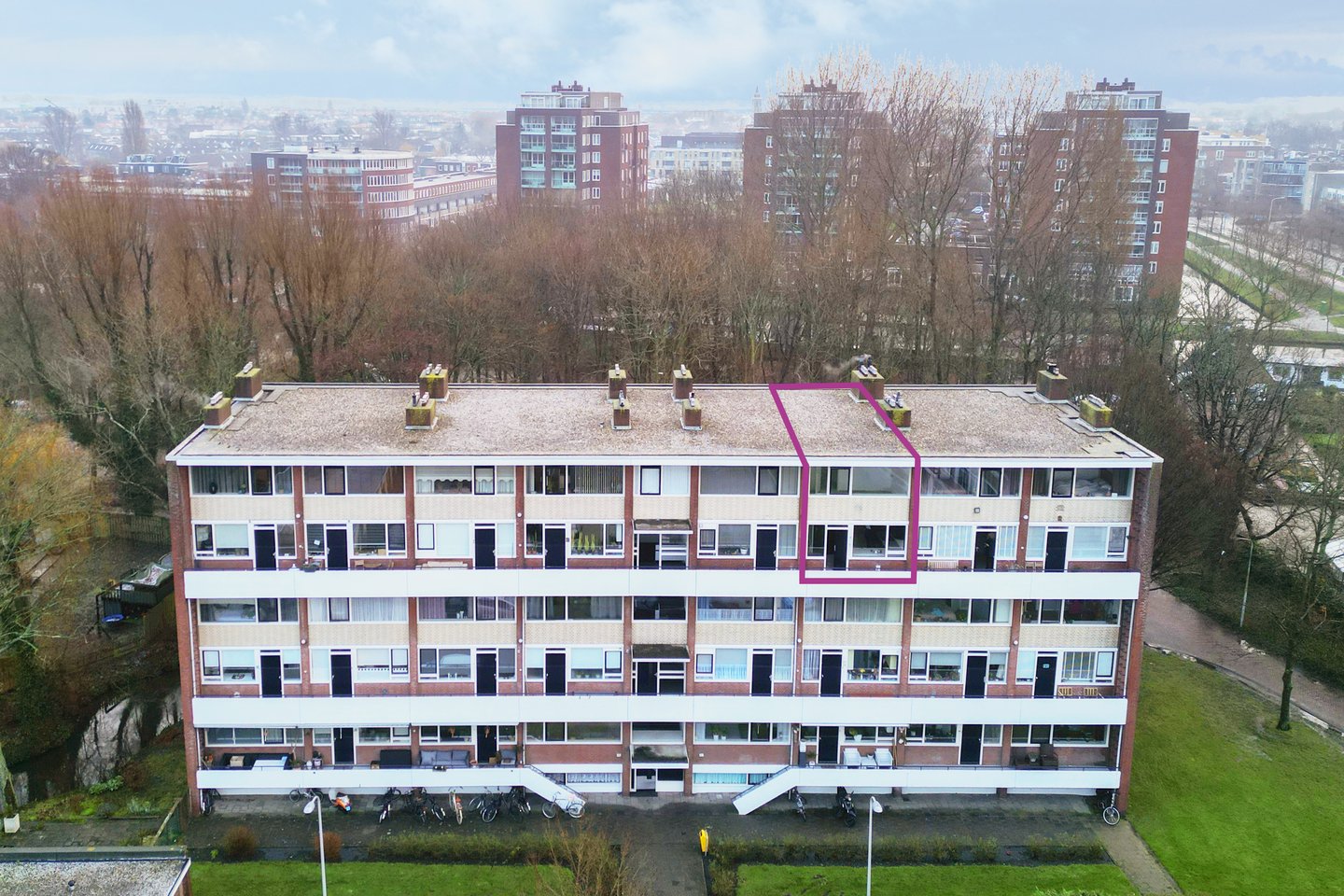 View photo 1 of Burggravenlaan 47