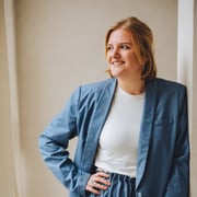 Avy Thomas - Administratief medewerker