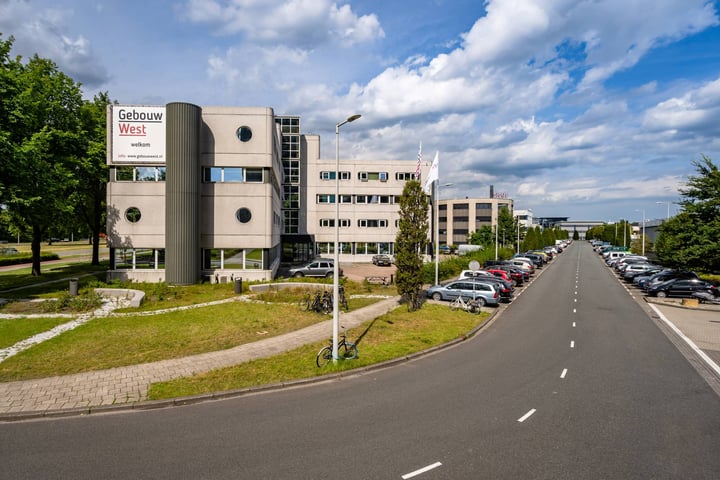 Donauweg 10 ****