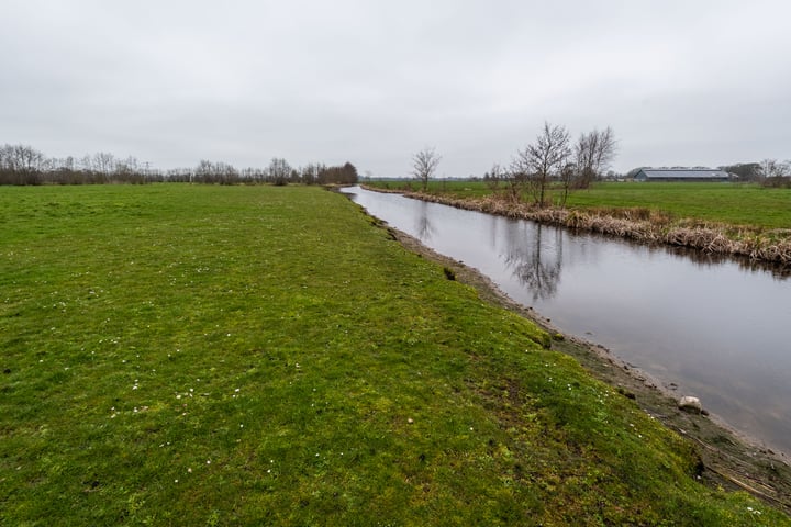 Bekijk foto 46 van Oude Commissieweg 23