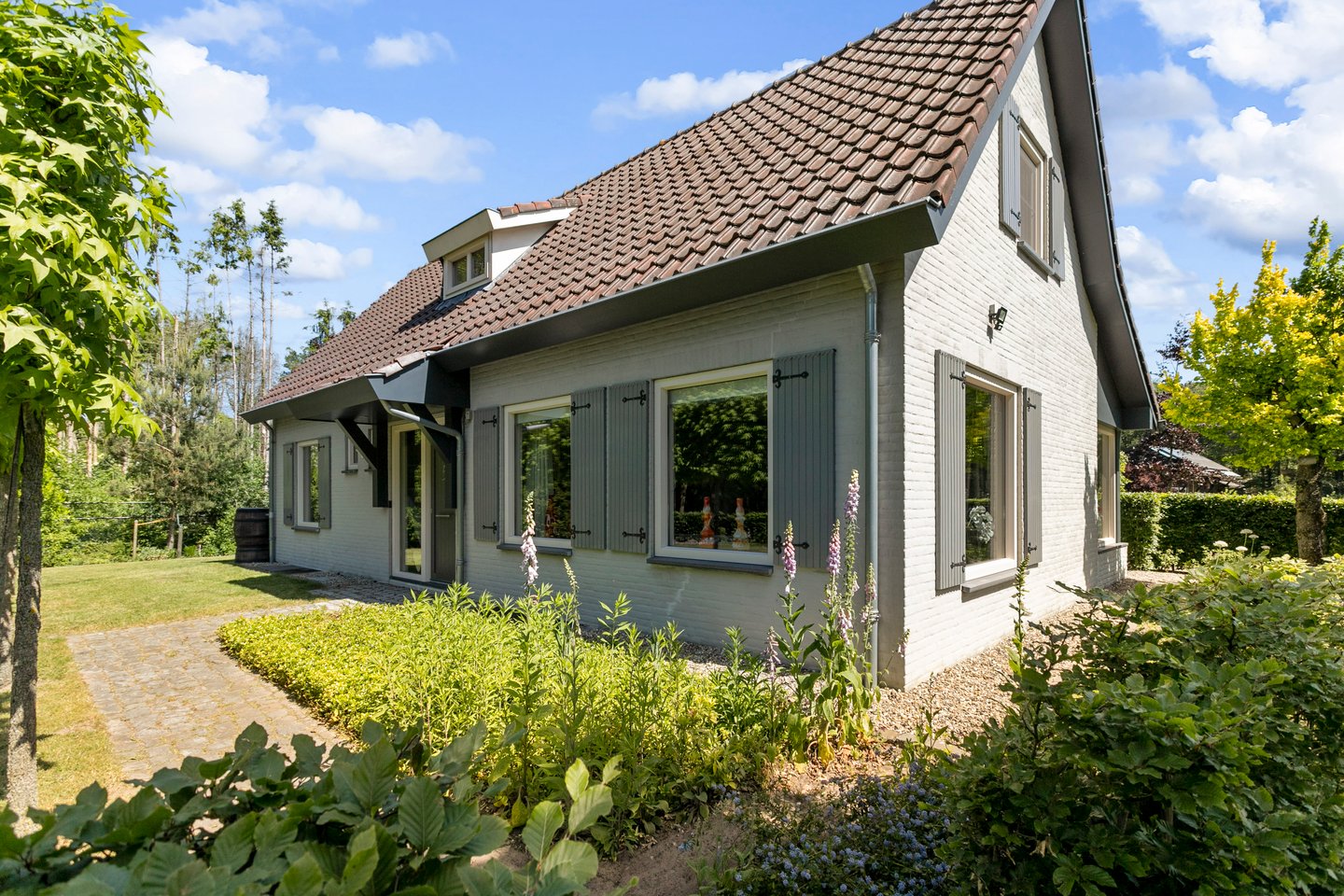 Bekijk foto 2 van Zundertseweg 51