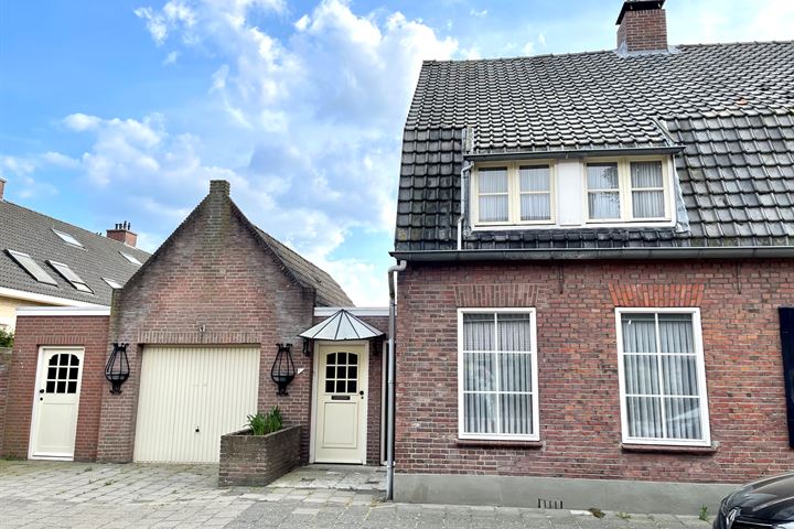 Bekijk foto 43 van Hoefstraat 7