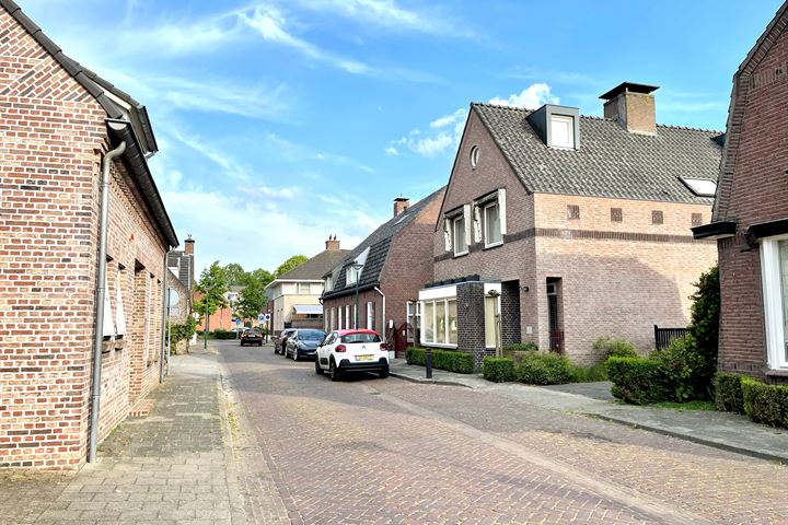 Bekijk foto 45 van Hoefstraat 7