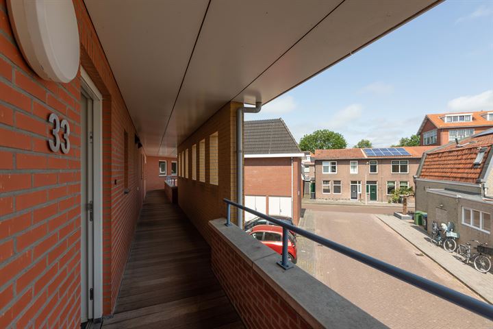 Bekijk foto 40 van Tulpstraat 33