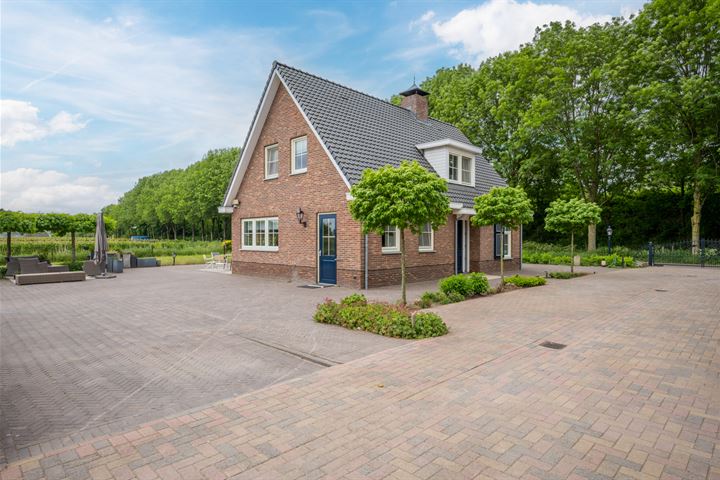 View photo 71 of Parallelweg Oost 2