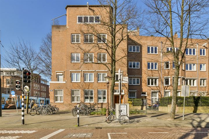 Bekijk foto 1 van Emmastraat 32-F