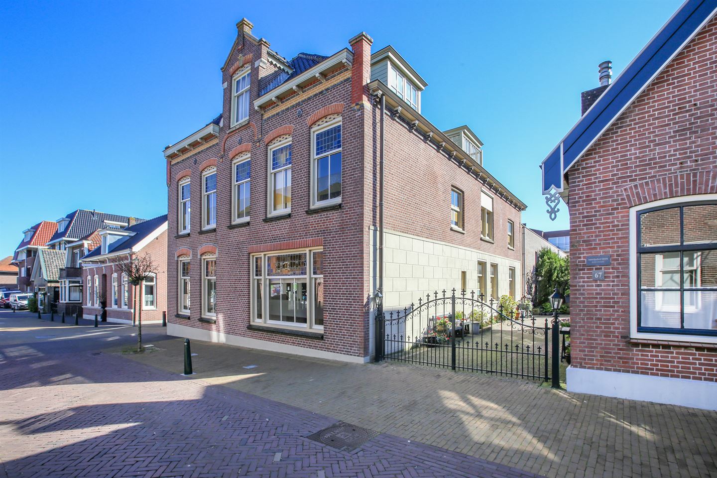 Bekijk foto 2 van Hoofdstraat 69