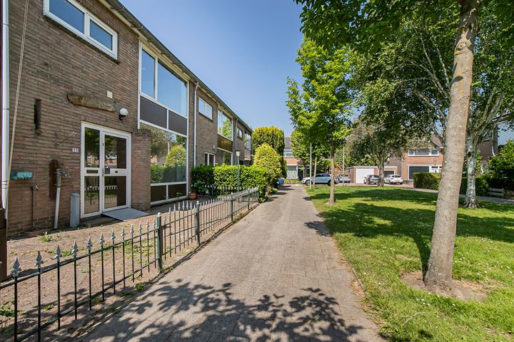 Bekijk foto 25 van Nassaustraat 22