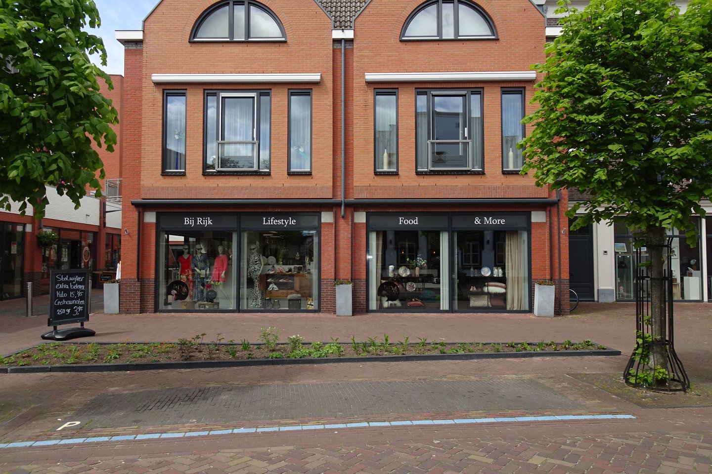 View photo 3 of Dorpsstraat 95