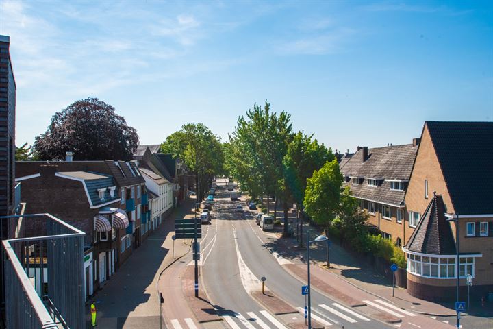 Bekijk foto 43 van Roersingel 67