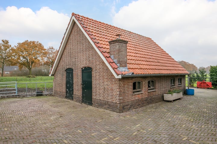 Bekijk foto 37 van Heuvelse Steeg 7