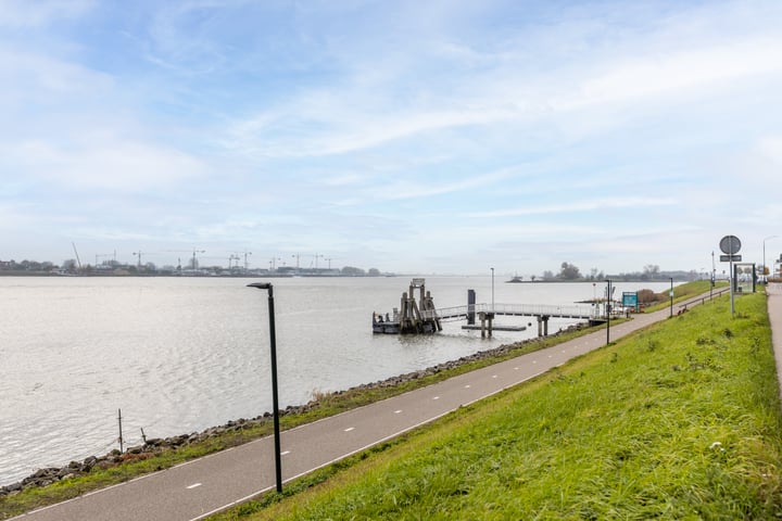 Bekijk foto 5 van Rivierdijk 220