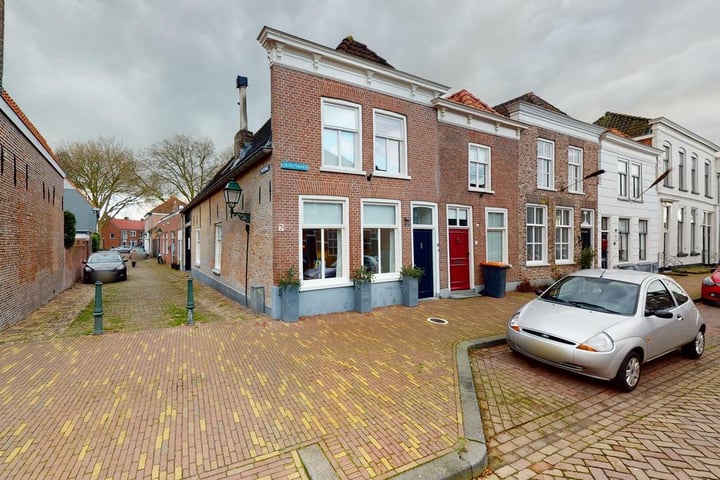 Bekijk foto 1 van Koestraat 42