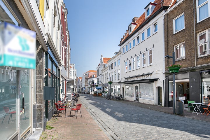 Bekijk foto 2 van Walstraat 1