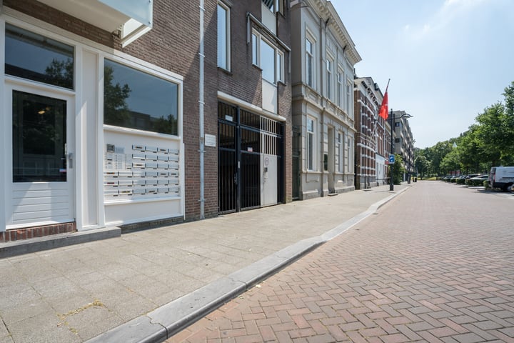 Bekijk foto 4 van Emmastraat 32