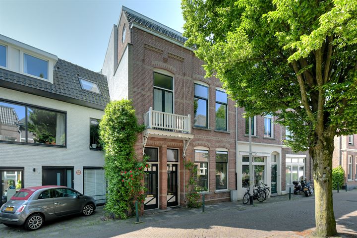 View photo 1 of de Roy van Zuidewijnlaan 14