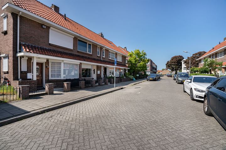 Bekijk foto 44 van Balistraat 4