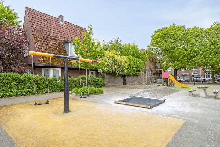 Foto 42 van Jekerstraat 19