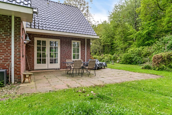 Foto 33 van Molenstraat 16