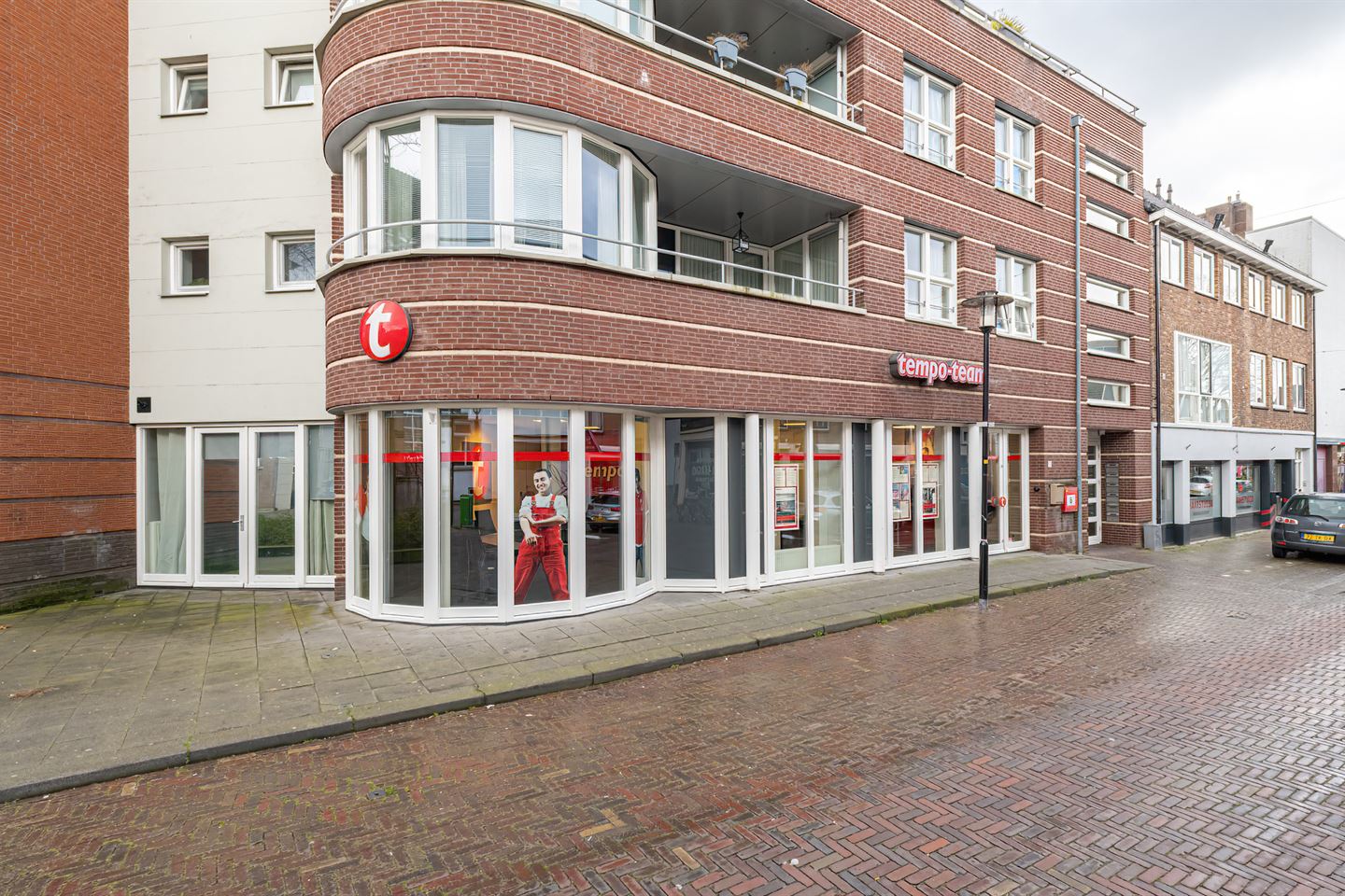 View photo 1 of Damstraat 62