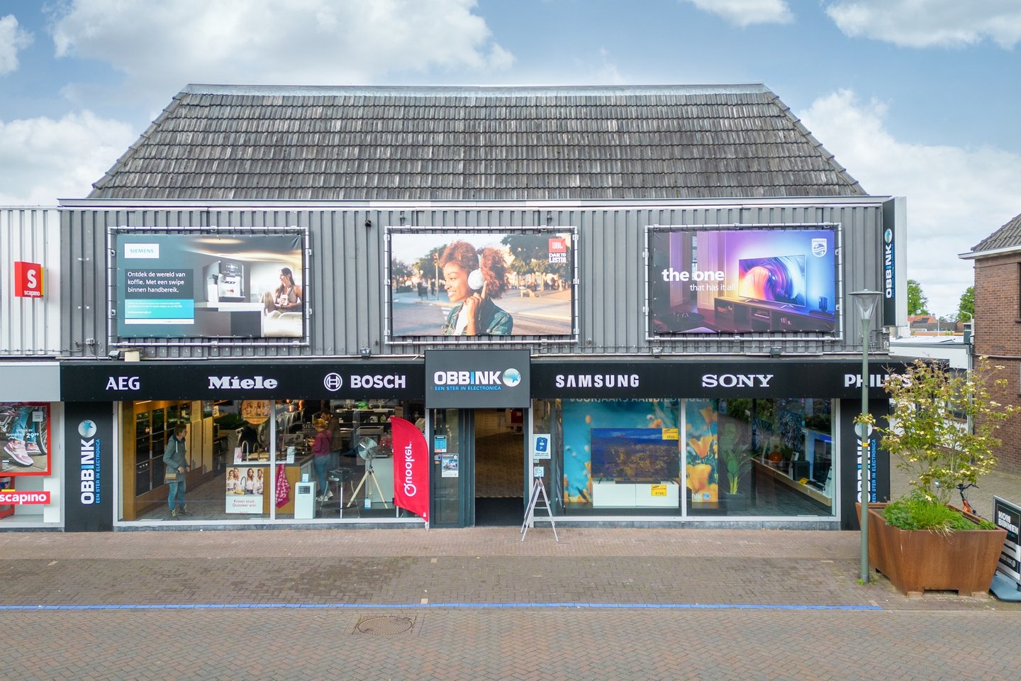 Bekijk foto 4 van Spoorstraat 16 16A 18