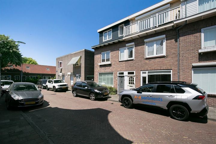 Bekijk foto 3 van IJsselstraat 7