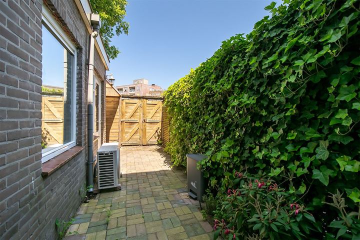 Bekijk foto 32 van IJsselstraat 7