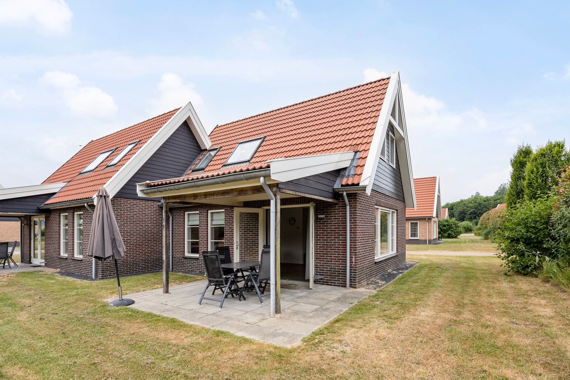 2-bedroom freehold villa in Biddinghuizen — photo 2 of 5