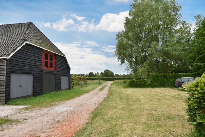 View photo 48 of Raaphorstlaan 11