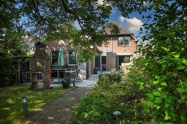 Bekijk foto 34 van Hengevelderstraat 17