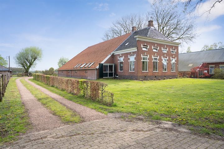 Bekijk foto 1 van Hoofdweg 240