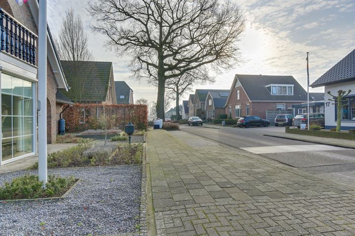 Bekijk foto 65 van Ligtenbergerdijk 14