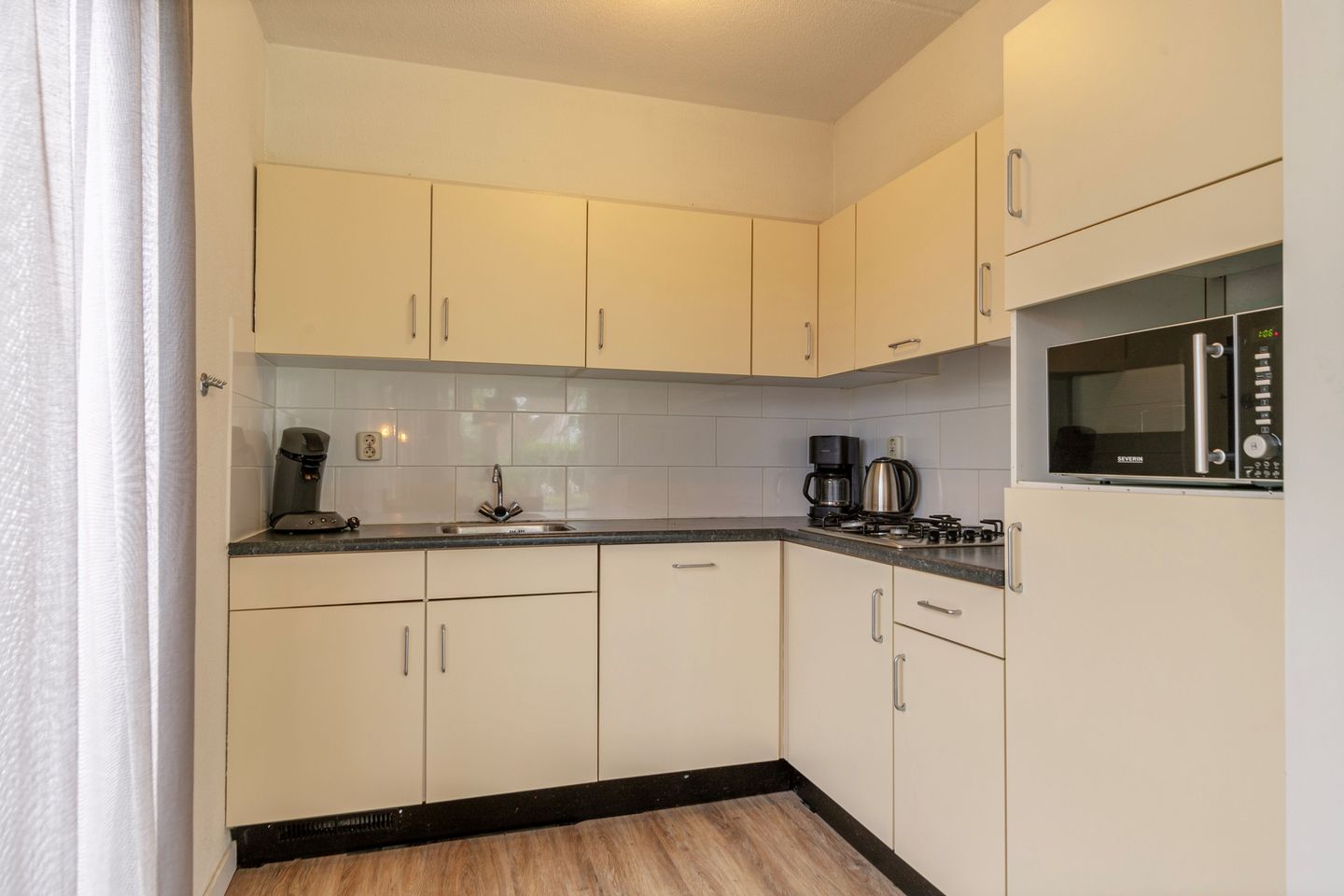 Foto 14 van Paviljoenweg 2-H83