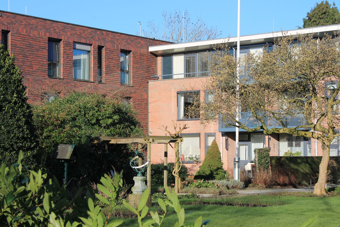 Foto 5 van Irenelaan 1-.