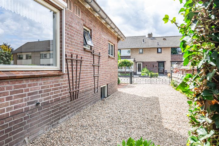 Bekijk foto 34 van Kerkstraat 11