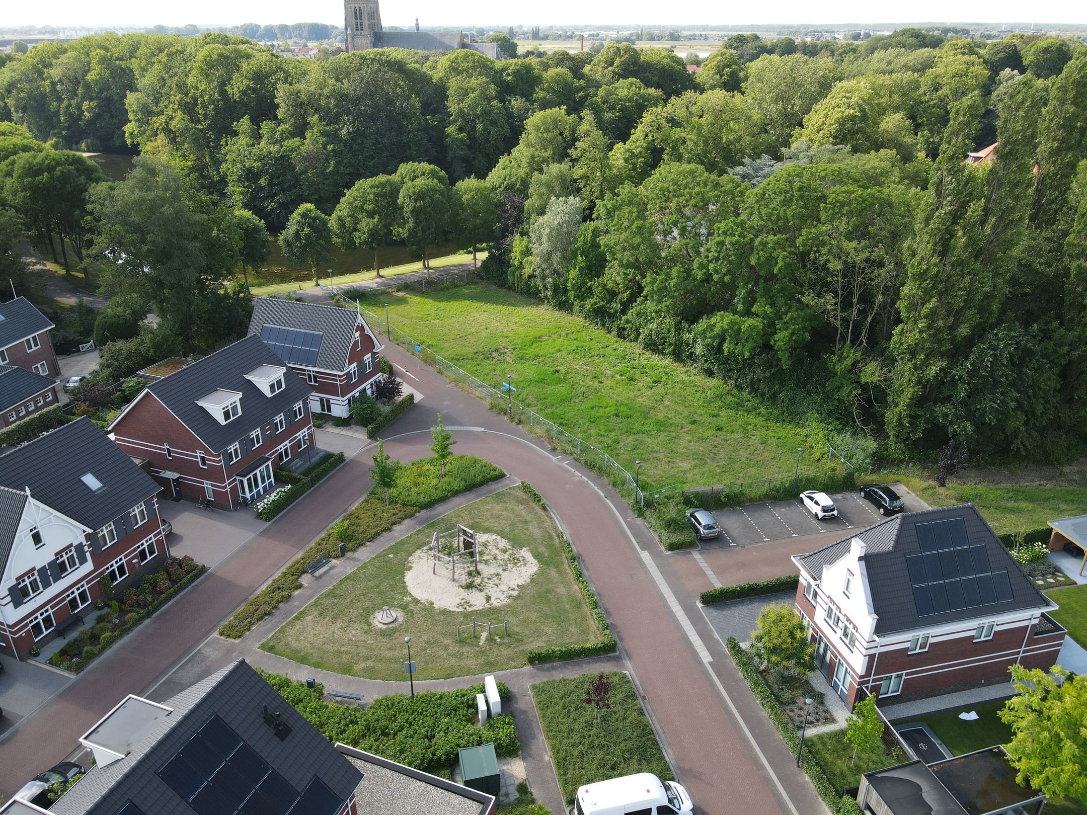 Huis te koop: Johanna Westerdijklaan 1 a 5301 HX Zaltbommel [funda]