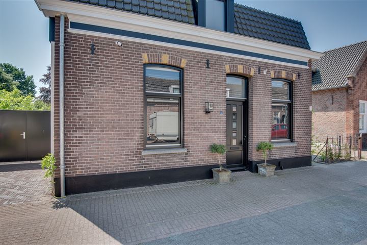 Bekijk foto 45 van Roestenbergstraat 36