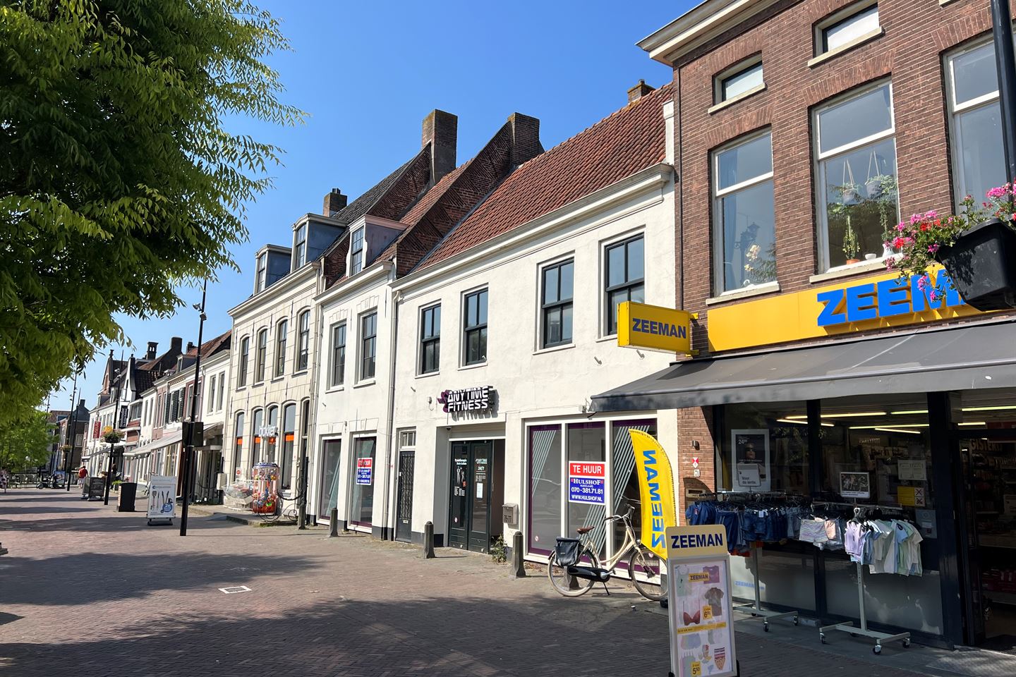 Bekijk foto 2 van Voorstraat 75-77