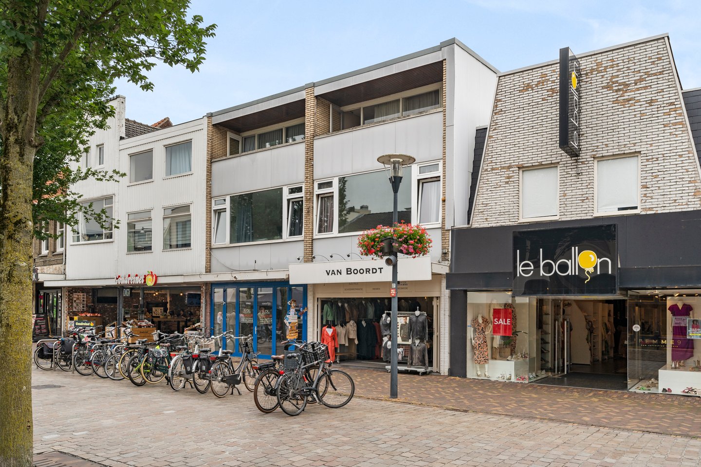 Bekijk foto 2 van Hoofdstraat 98