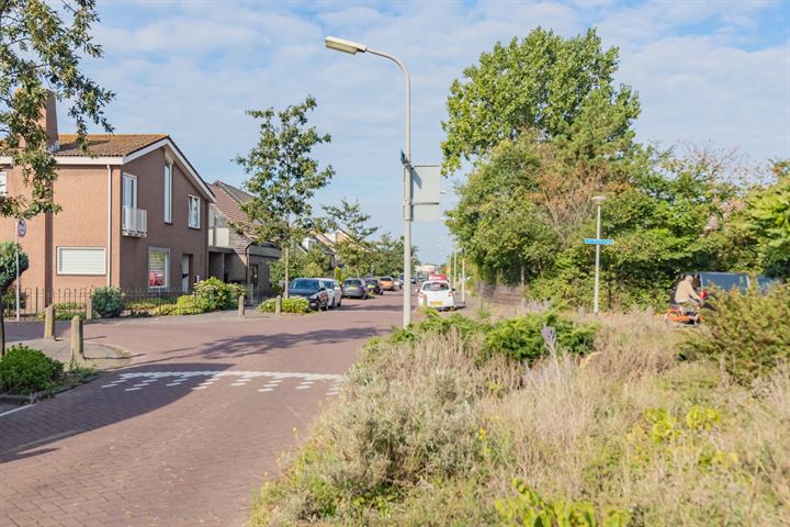 Bekijk foto 47 van Burgemeester Rothestraat 88