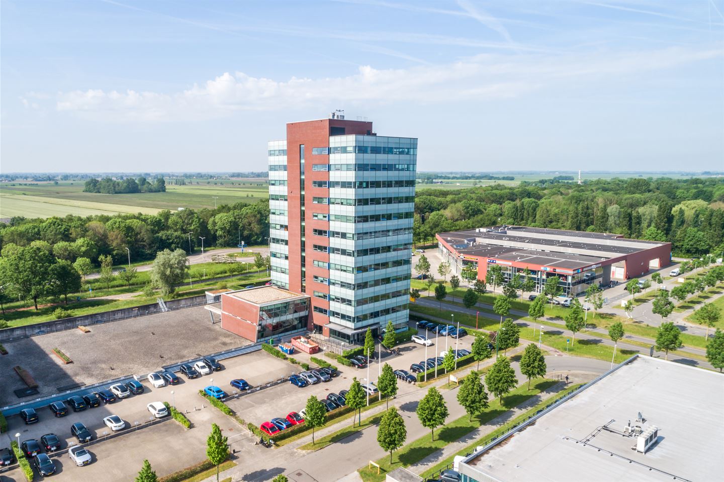 Bekijk foto 1 van Rijnzathe 16 -48