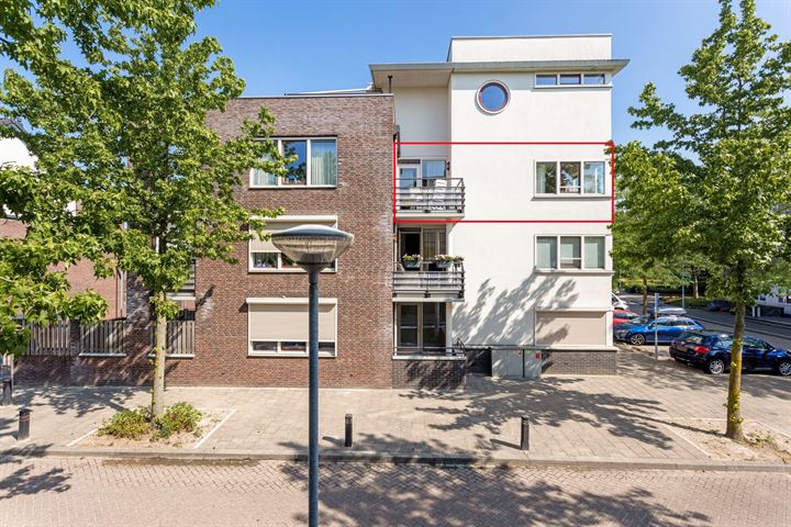 Bekijk foto 1 van Vijverhofstraat 24