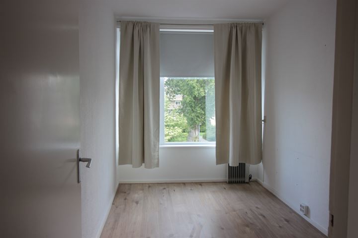 View photo 6 of Menno ter Braakstraat 33