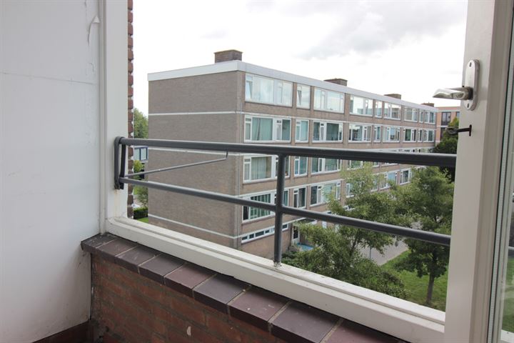 View photo 15 of Menno ter Braakstraat 33