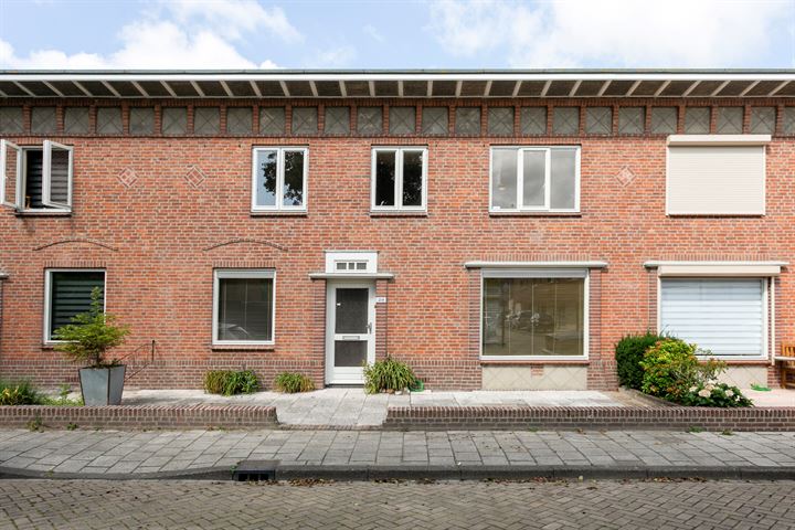 Bekijk foto 1 van Paul Krügerstraat 28